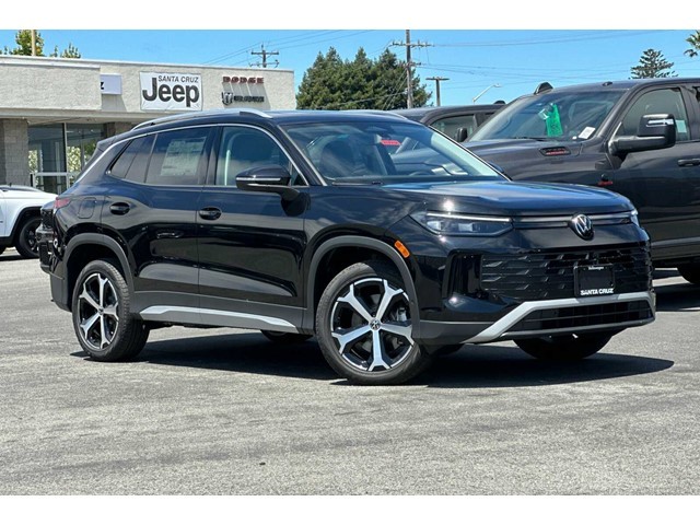 2025 Volkswagen Tiguan SE photo 2
