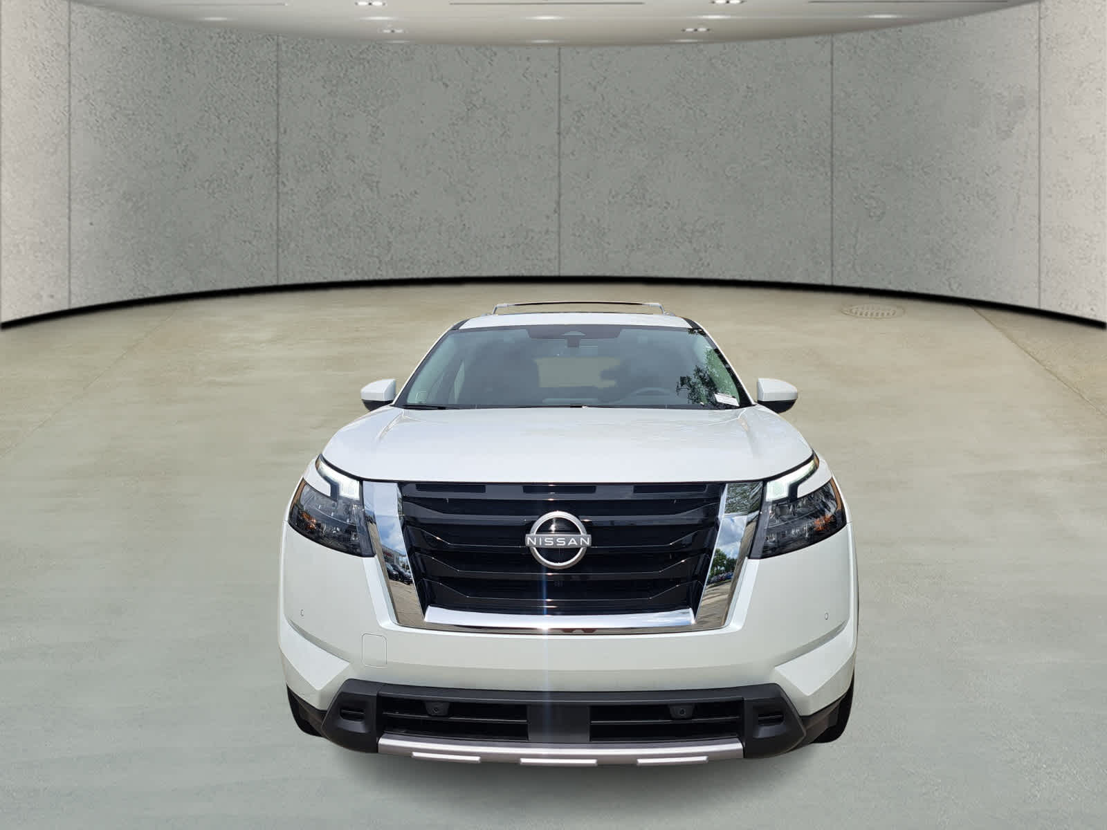 2025 Nissan Pathfinder SL photo 2