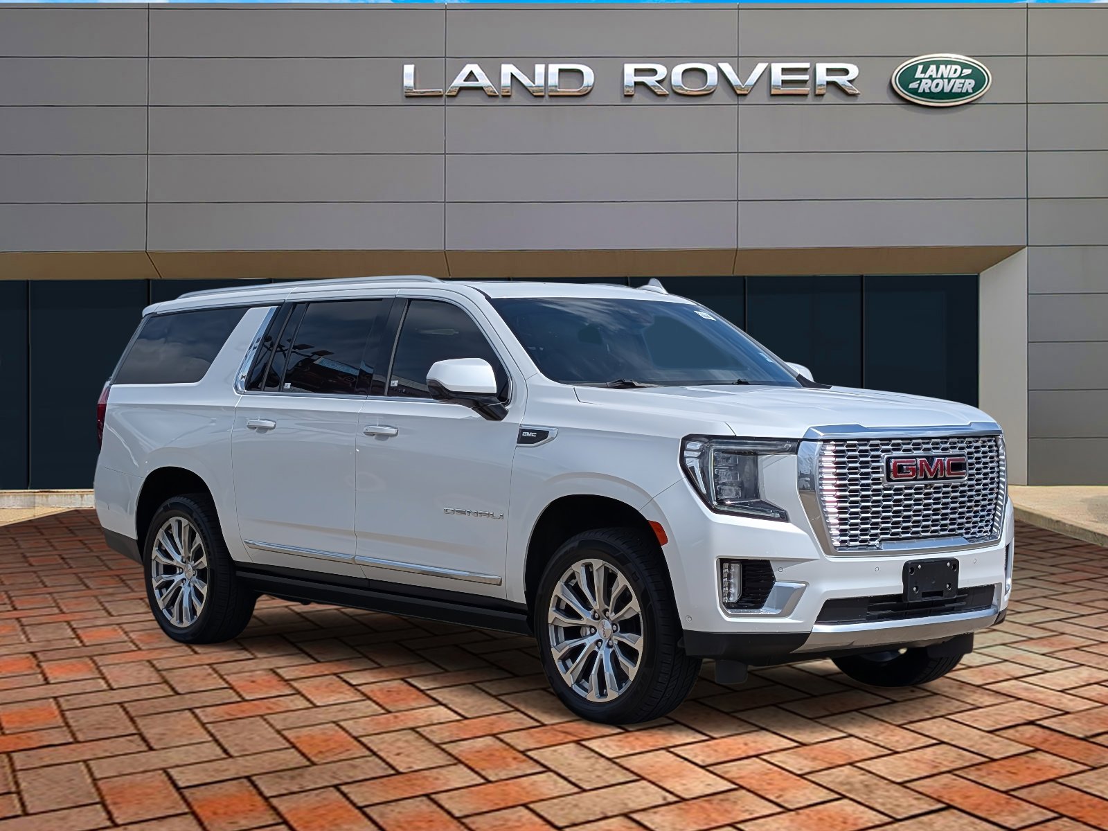 2023 Gmc Yukon XL Denali photo 3