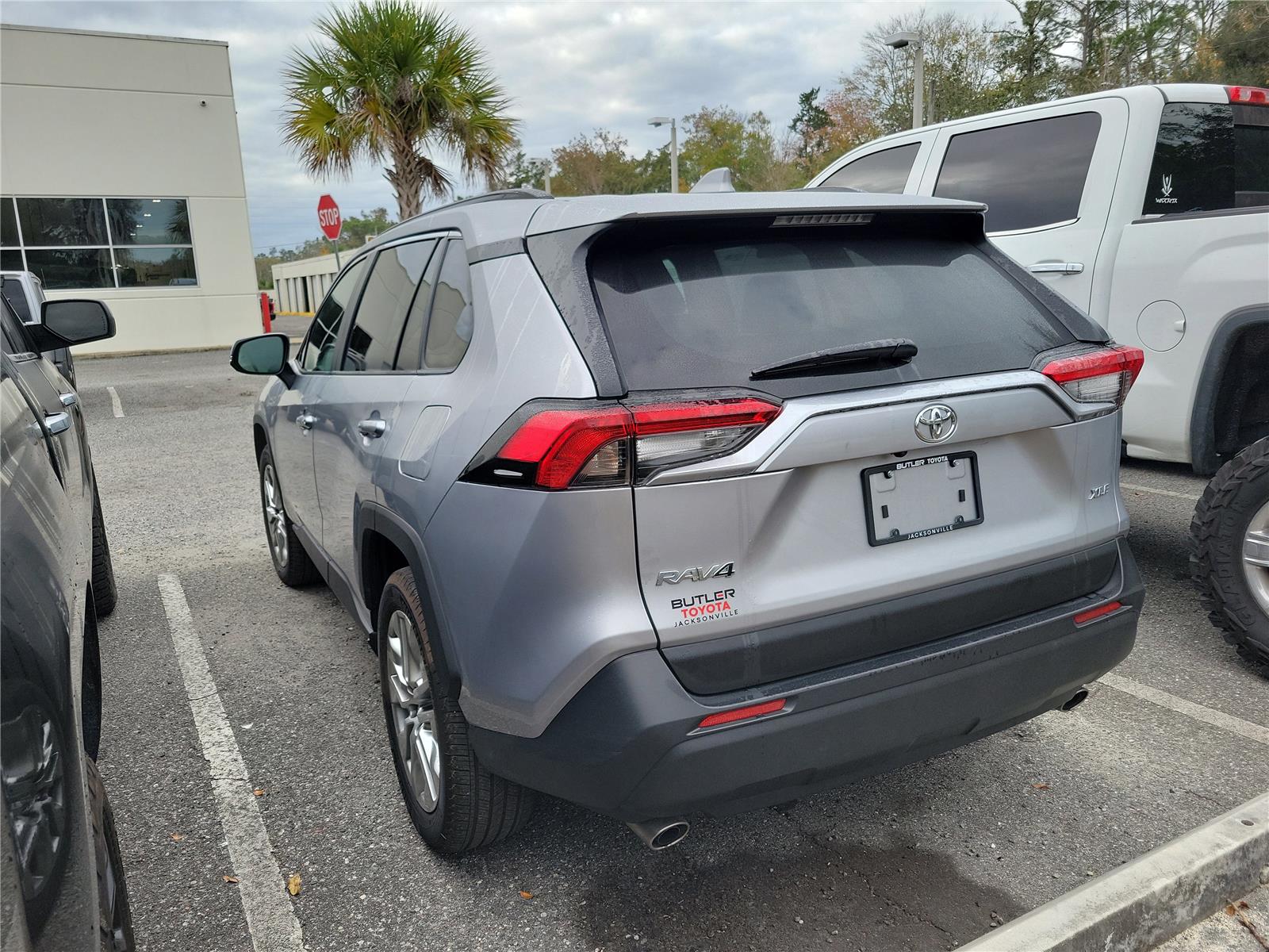 Used 2025 Toyota RAV4 XLE Premium with VIN 2T3C1RFVXSC322100 for sale in Kansas City