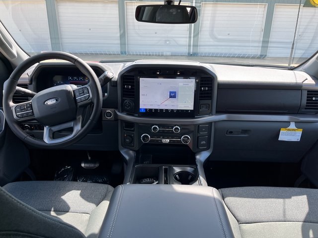2025 Ford F-150 XLT photo 18