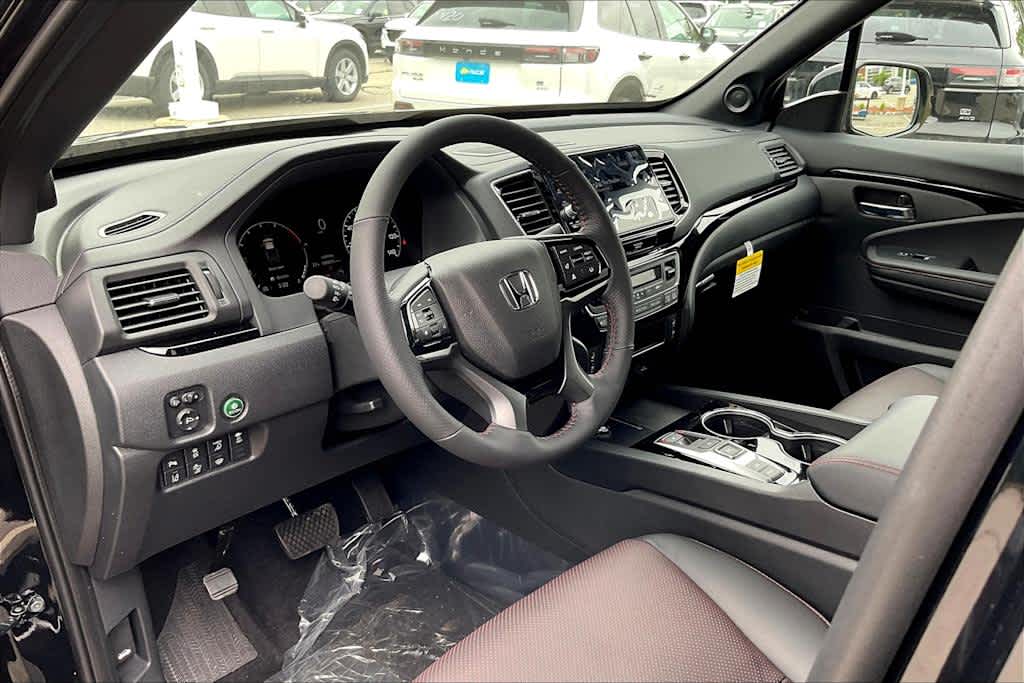 2026 Honda Ridgeline Black Edition photo 8