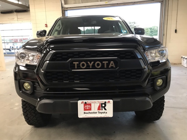 2022 Toyota Tacoma SR5 photo 8