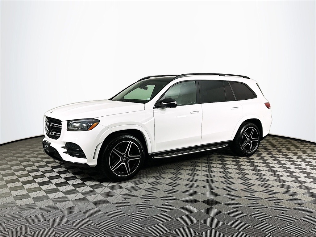 2023 Mercedes Benz GLS 450 4MATIC photo 2