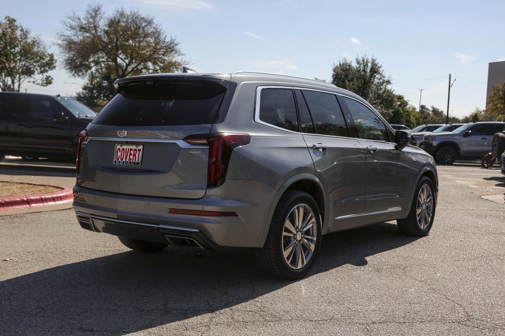 2022 Cadillac XT6 Premium Luxury photo 3