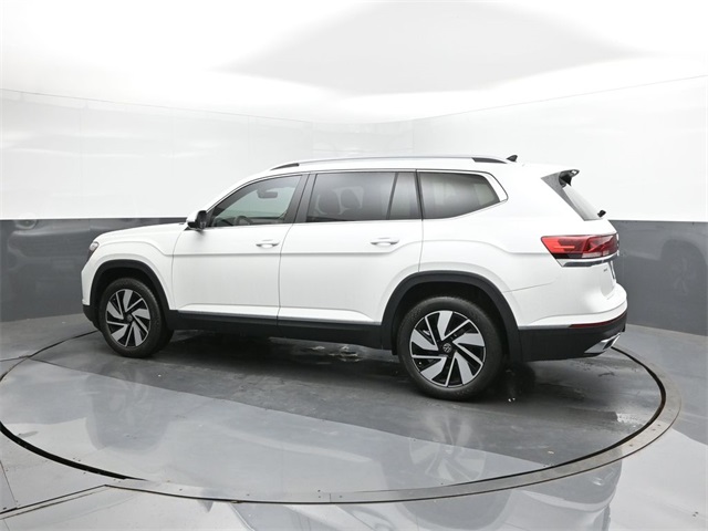 2025 Volkswagen Atlas SEL photo 5