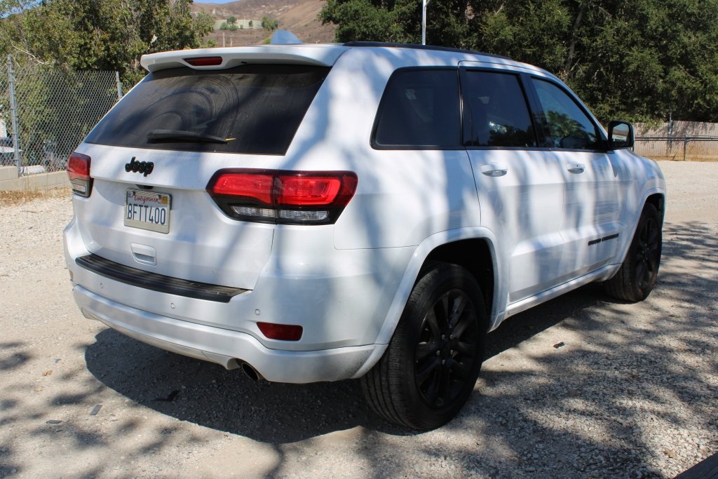 2018 Jeep Grand Cherokee Altitude photo 4
