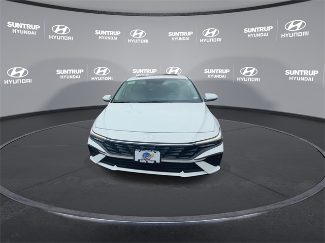 2024 Hyundai Elantra SEL Convenience photo 4