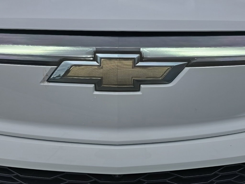 2025 Chevrolet Silverado EV LT photo 31