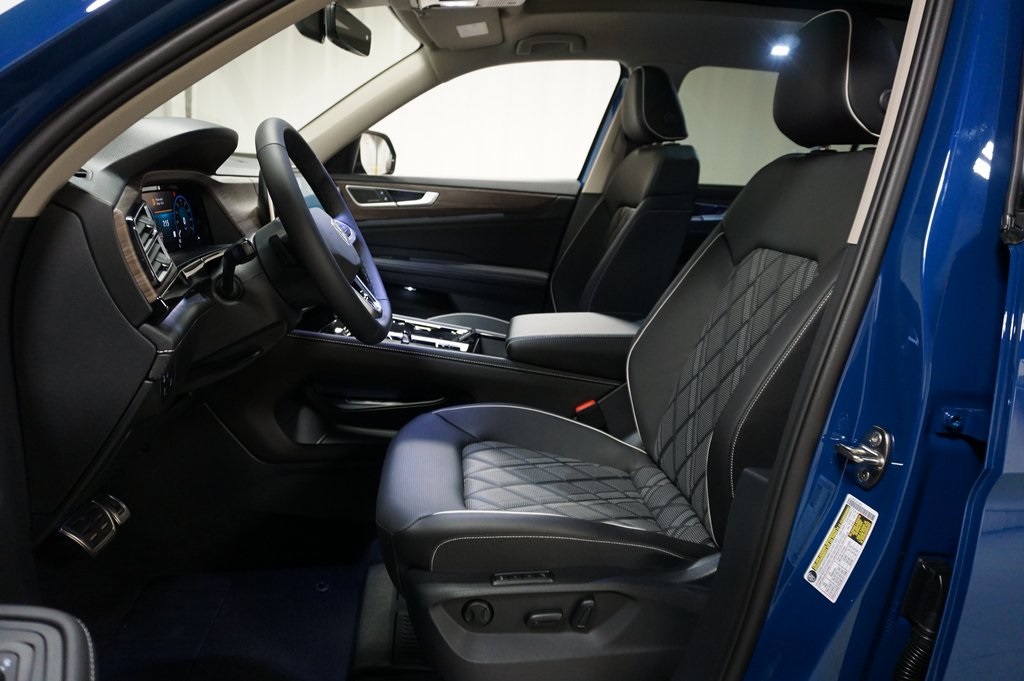 2025 Volkswagen Atlas SEL Premium R-Line photo 9