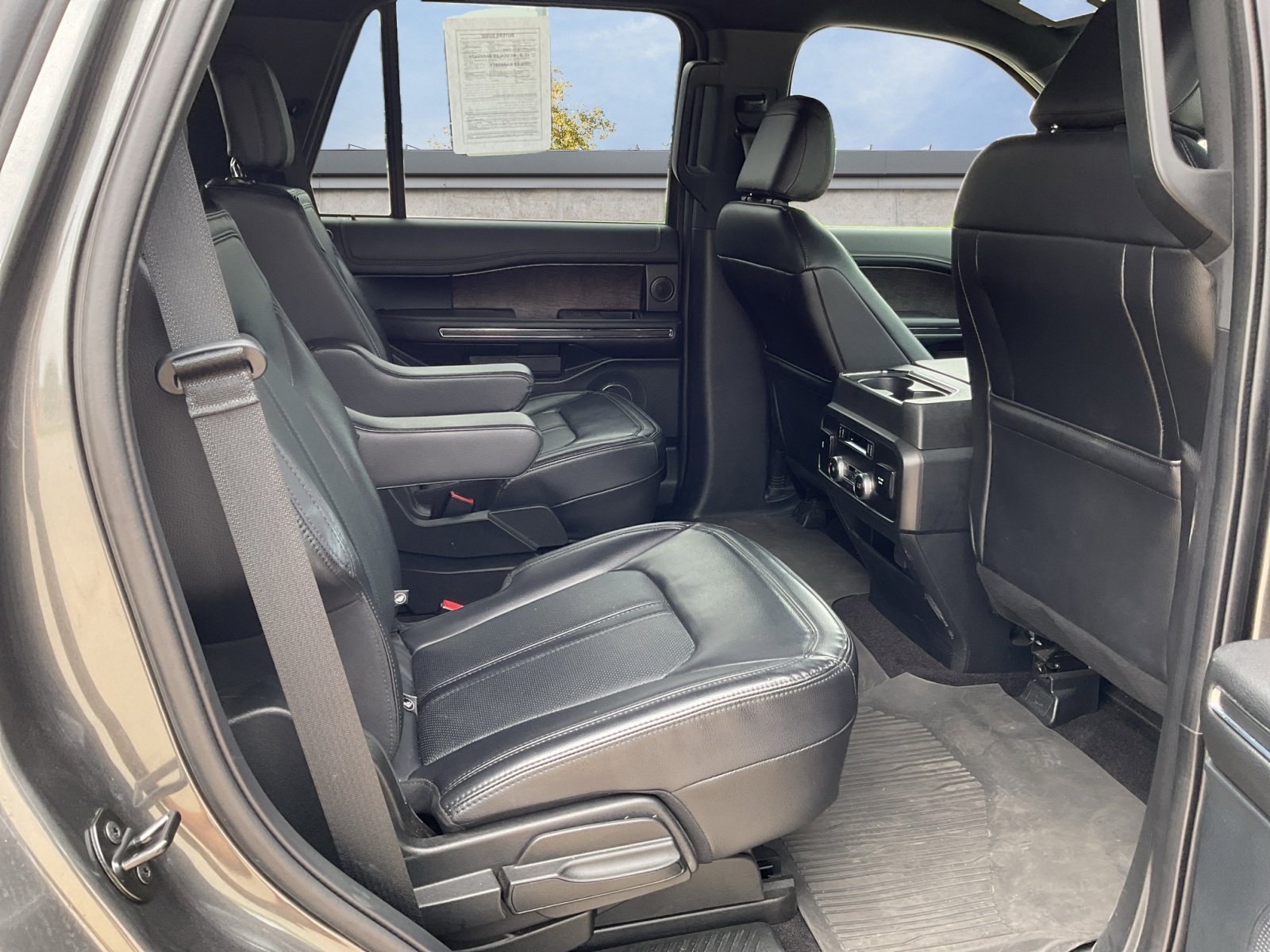 2021 Ford Expedition Limited photo 3