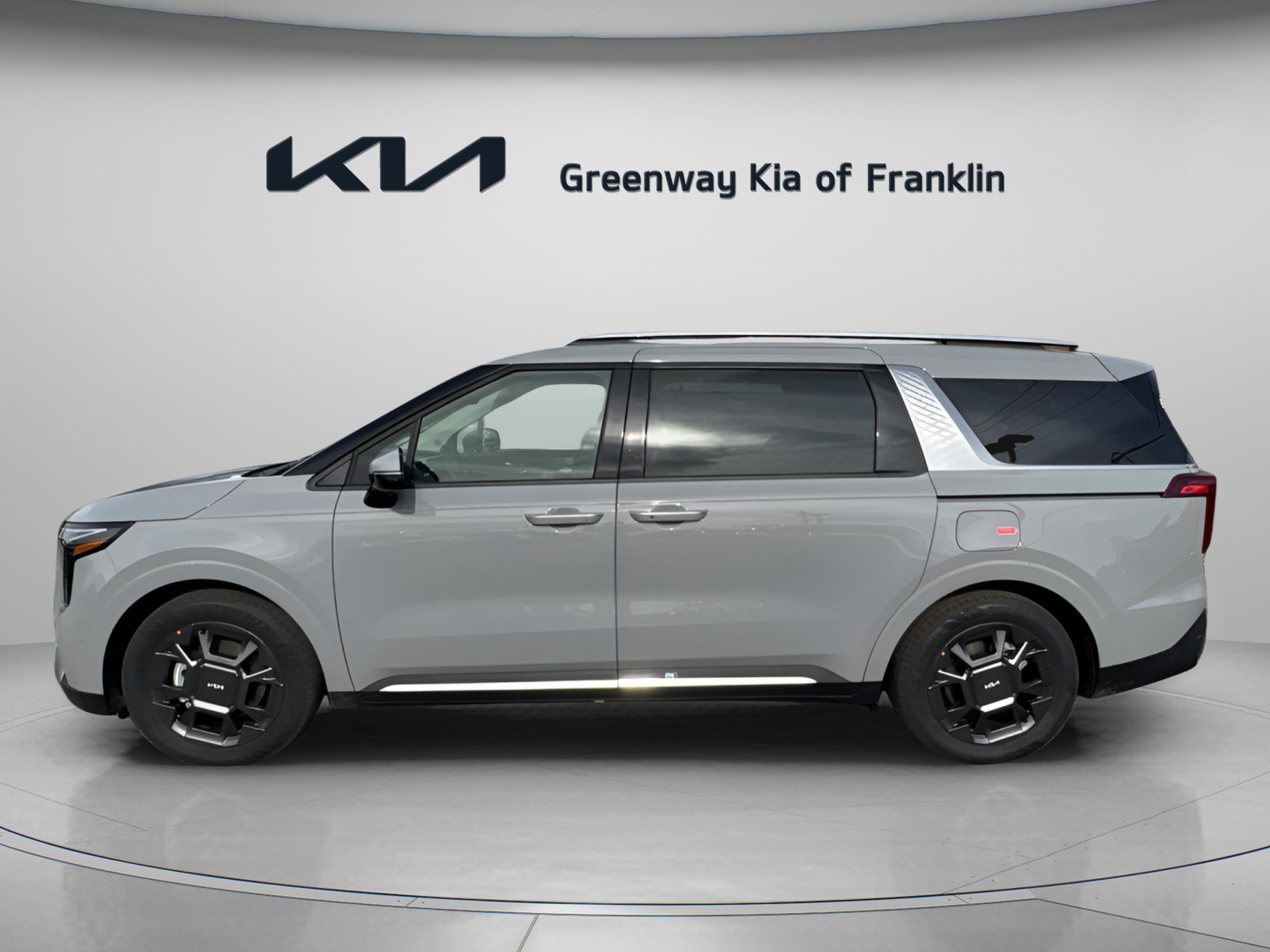 2026 Kia Carnival SX photo 4