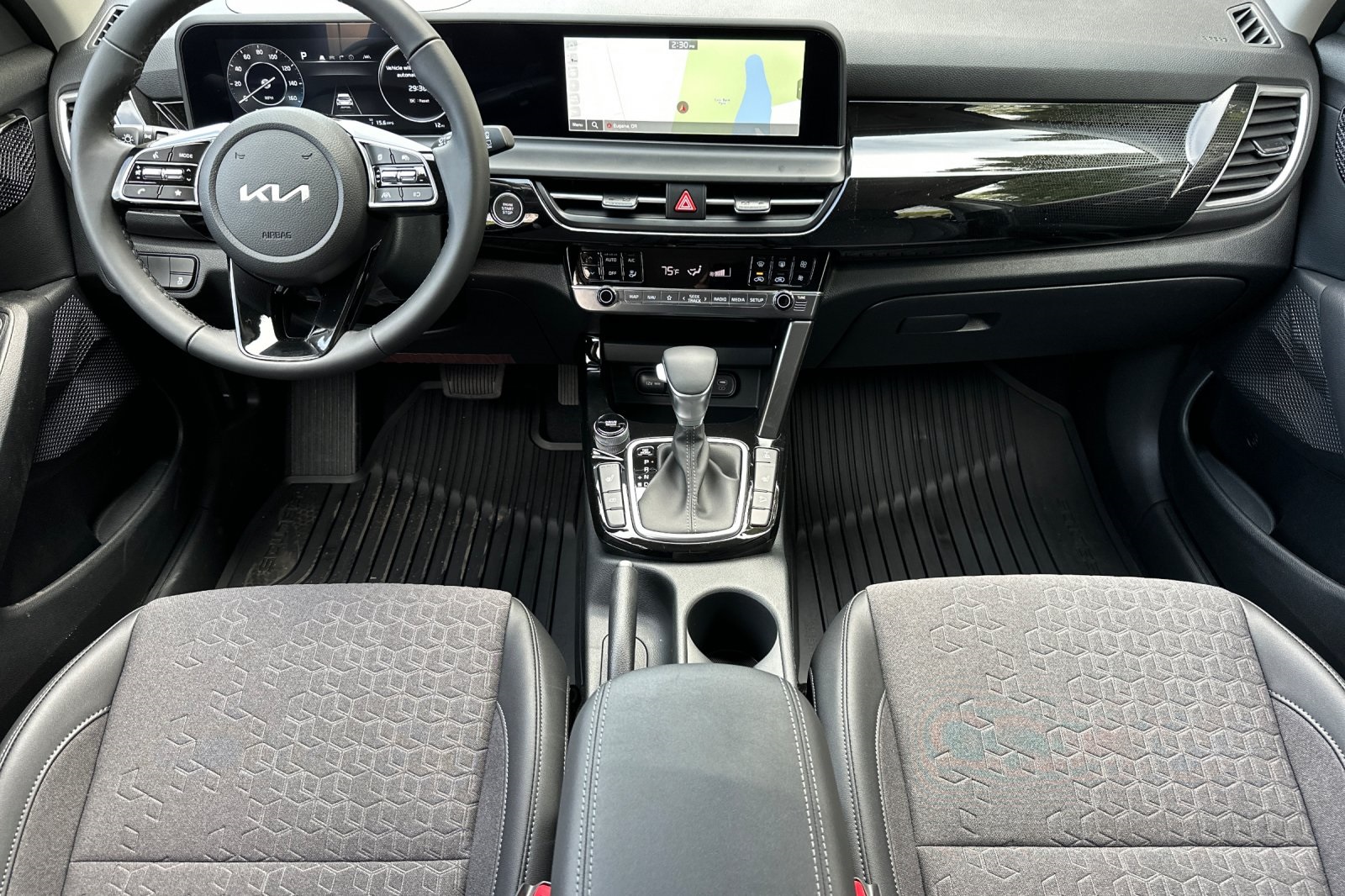 2025 Kia Seltos S X-Line photo 9