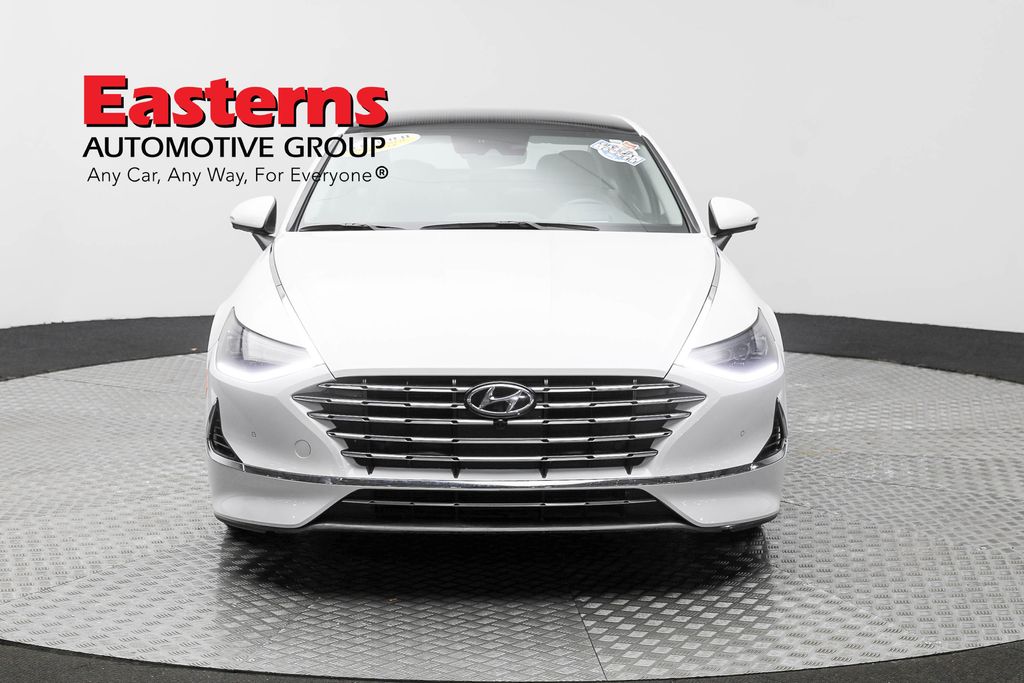 2022 Hyundai Sonata Hybrid Limited photo 2