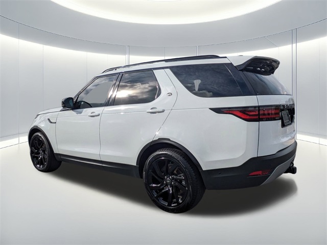 2025 Land Rover Discovery S photo 2