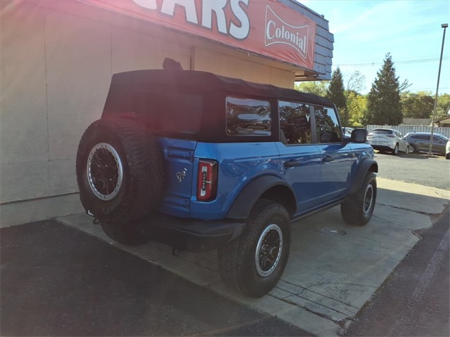 2022 Ford Bronco Badlands photo 2