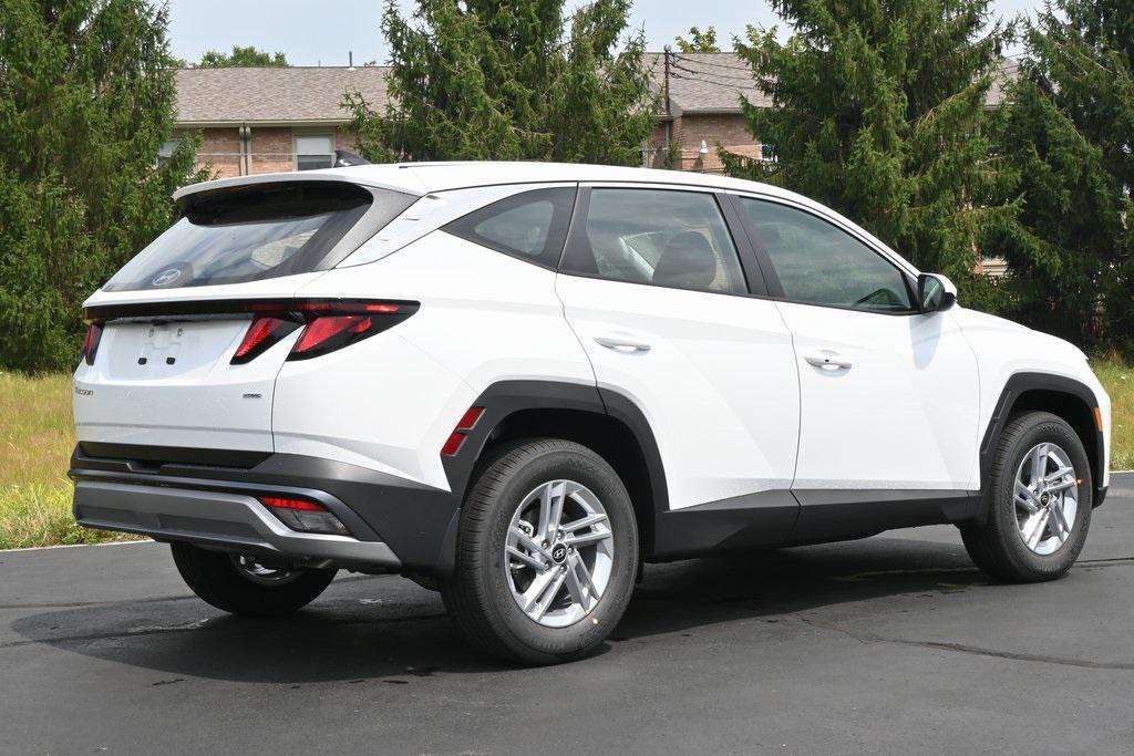2025 Hyundai Tucson SE photo 4
