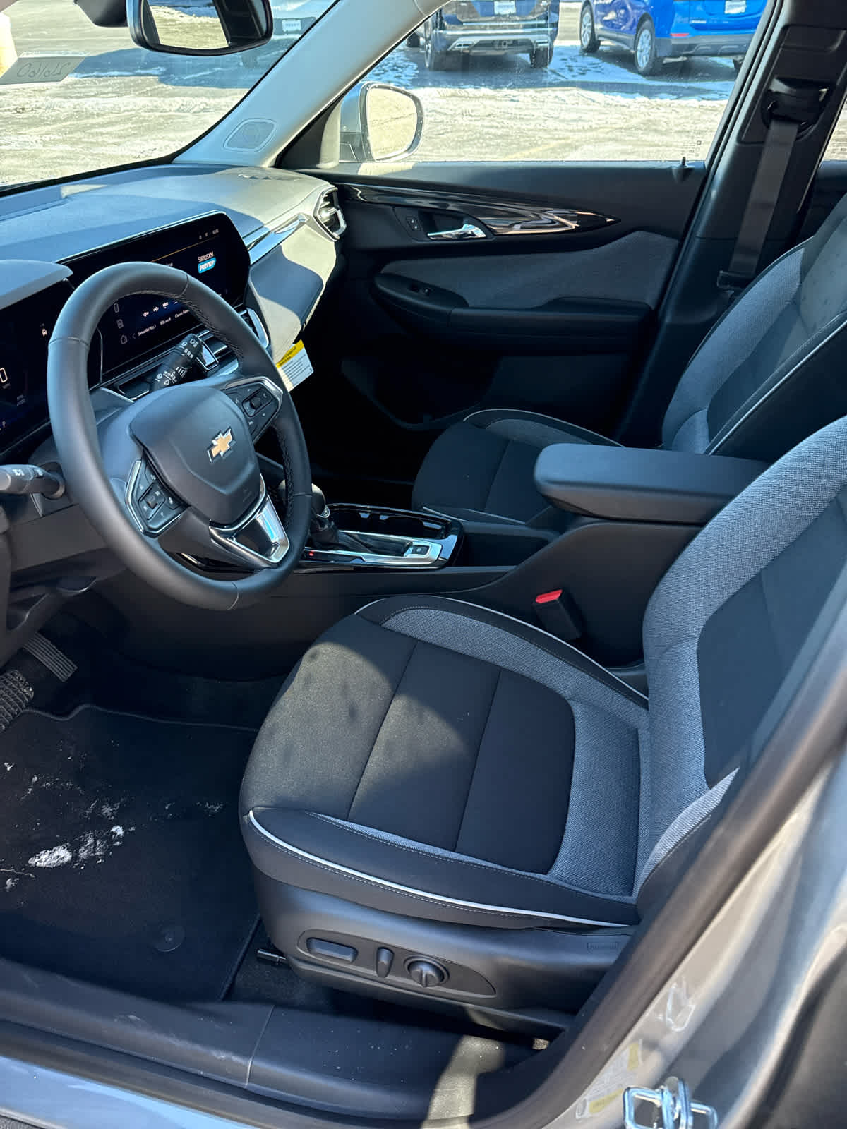 2026 Chevrolet Trailblazer LT photo 3