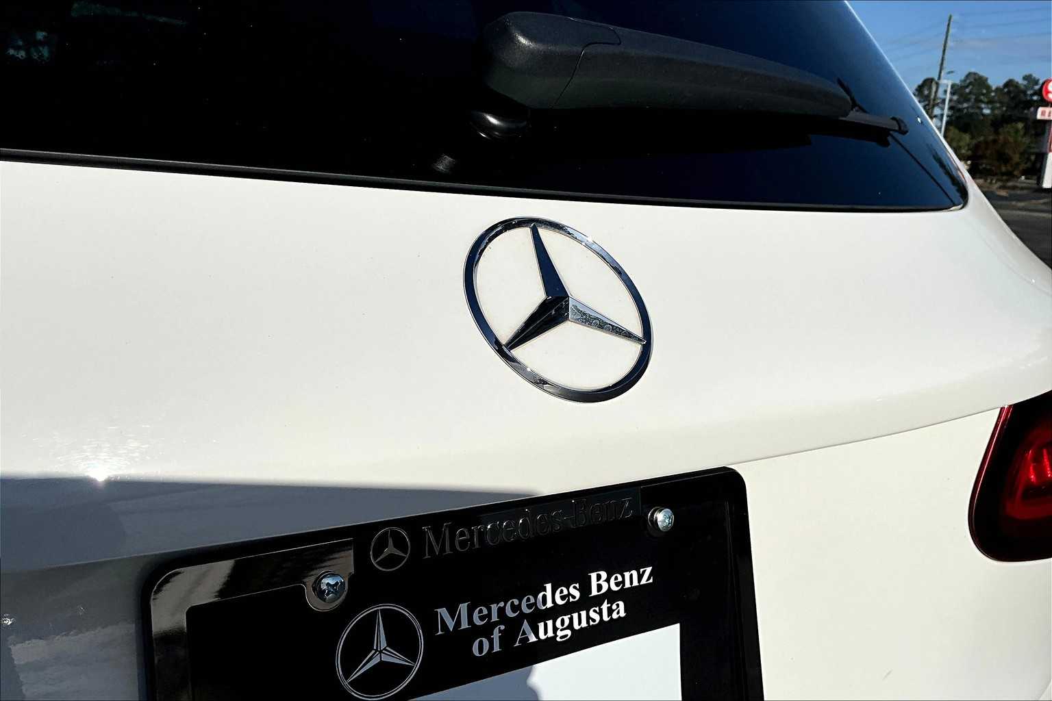 2022 Mercedes Benz GLC 300 photo 29