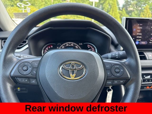 2024 Toyota RAV4 LE photo 12