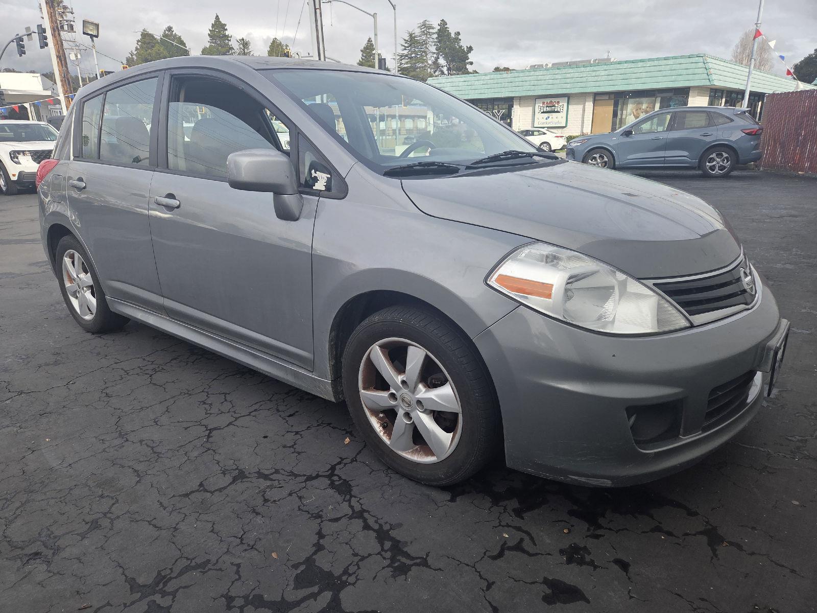 2012 Nissan Versa SL