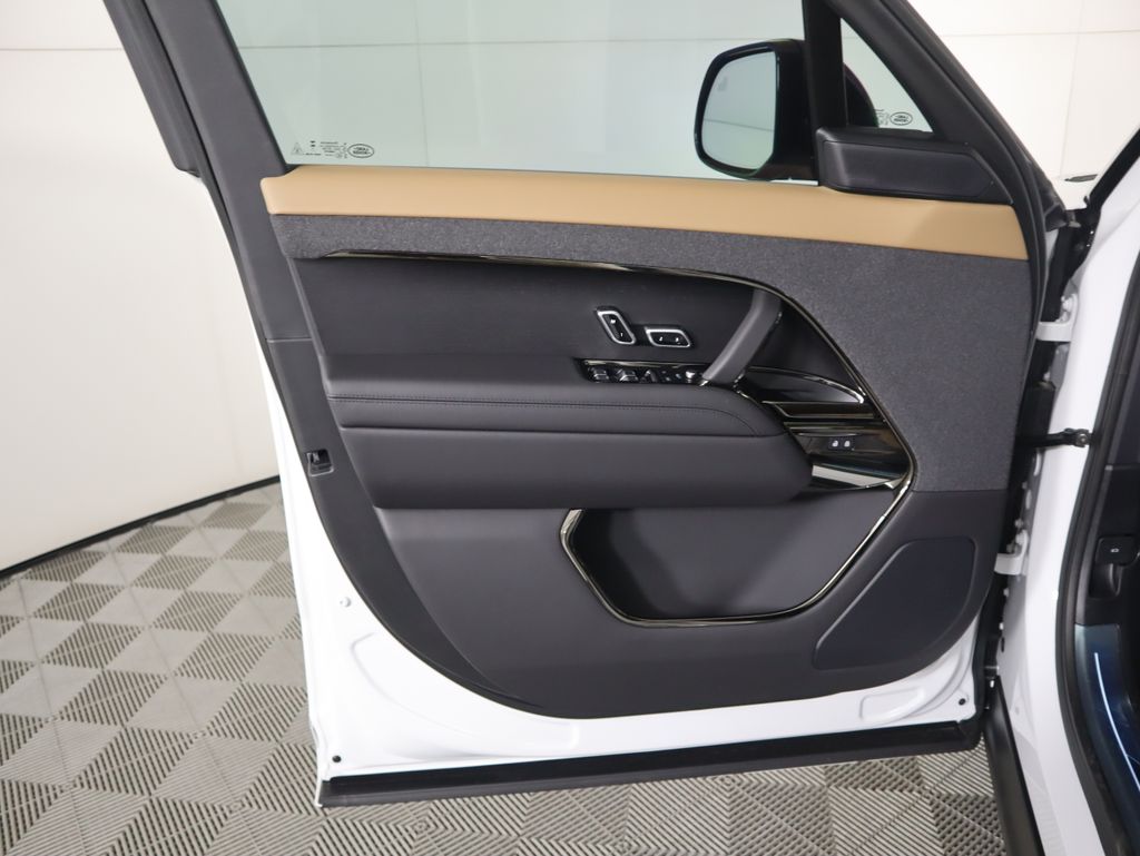 2025 Land Rover Range Rover Sport Autobiography photo 21