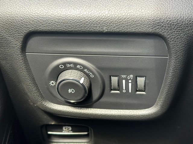2025 Jeep Grand Cherokee Limited photo 17