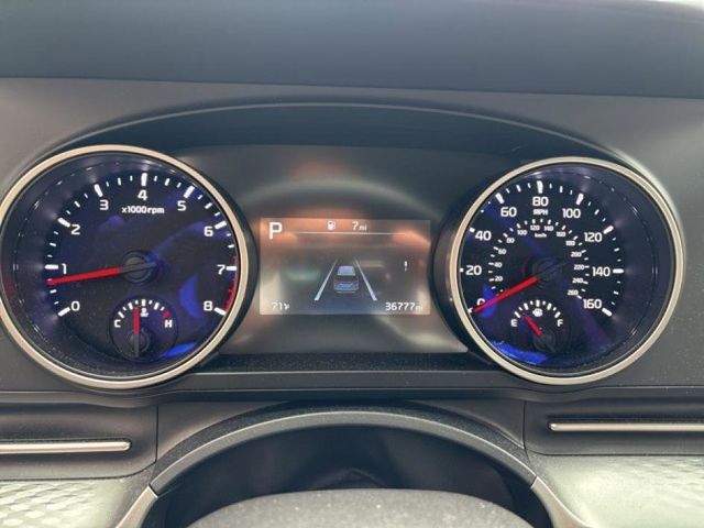 2023 Kia Carnival LX photo 10