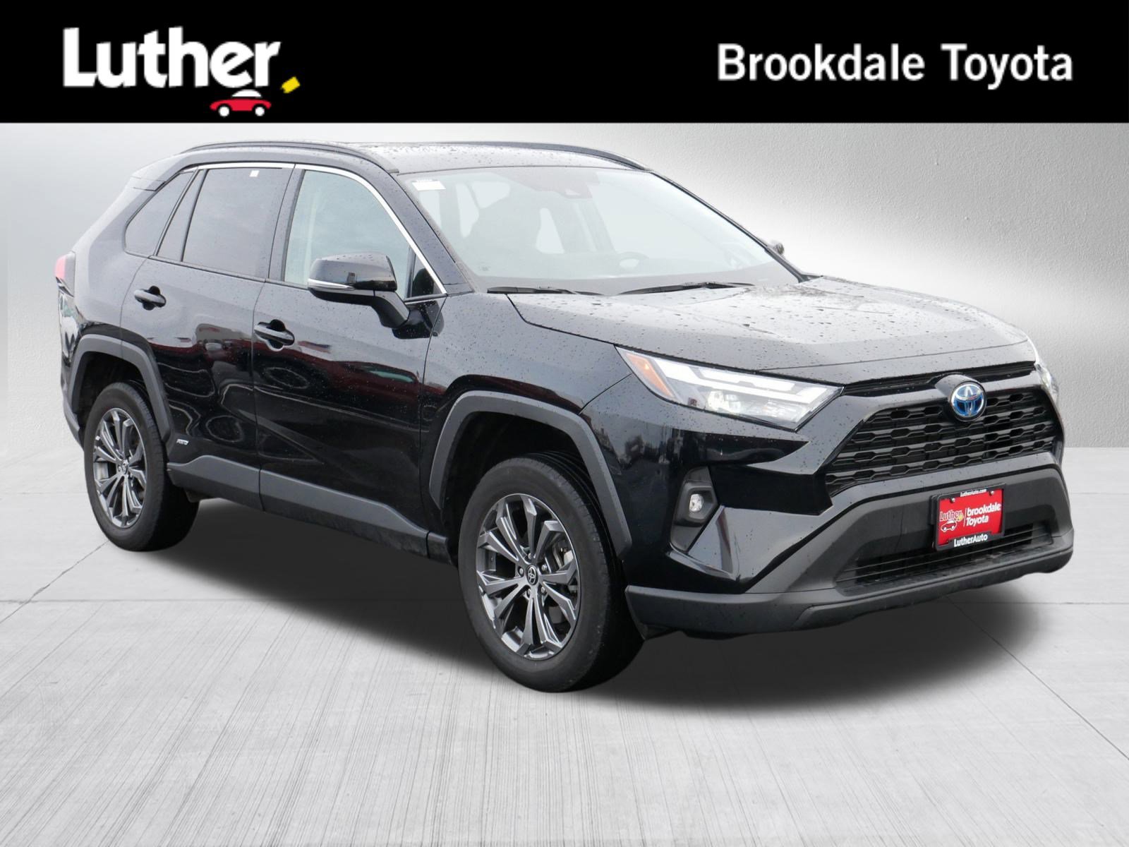 2024 Toyota RAV4 XLE Premium's photo