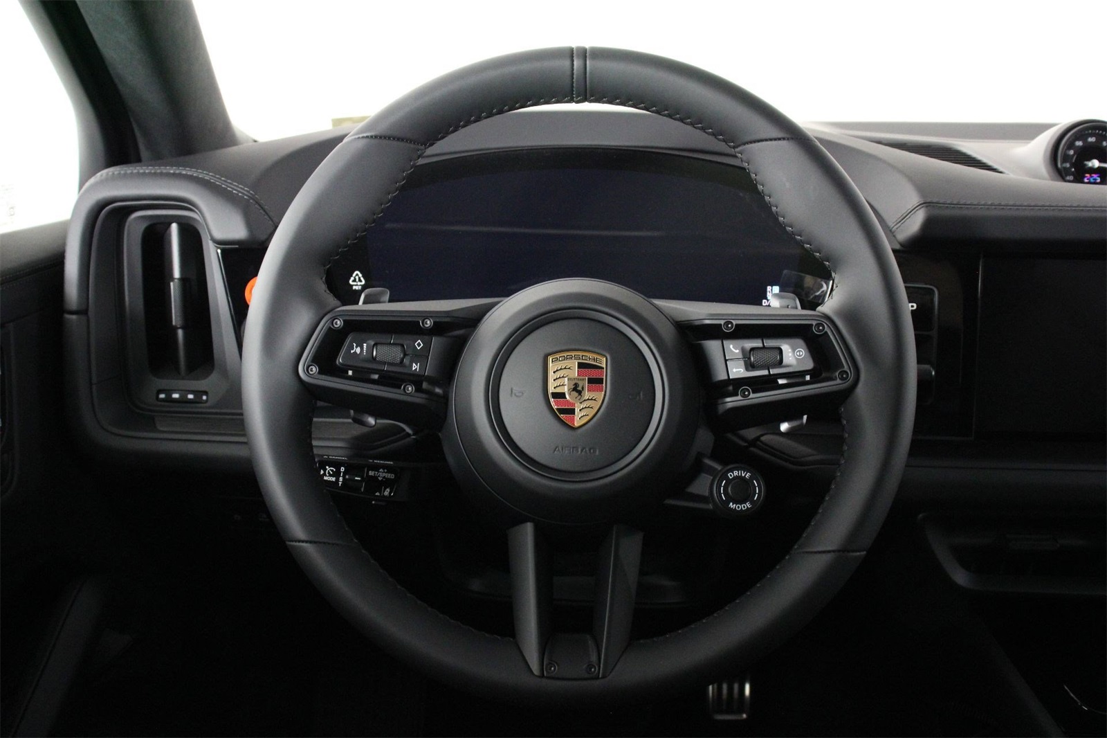 2026 Porsche Cayenne GTS photo 12