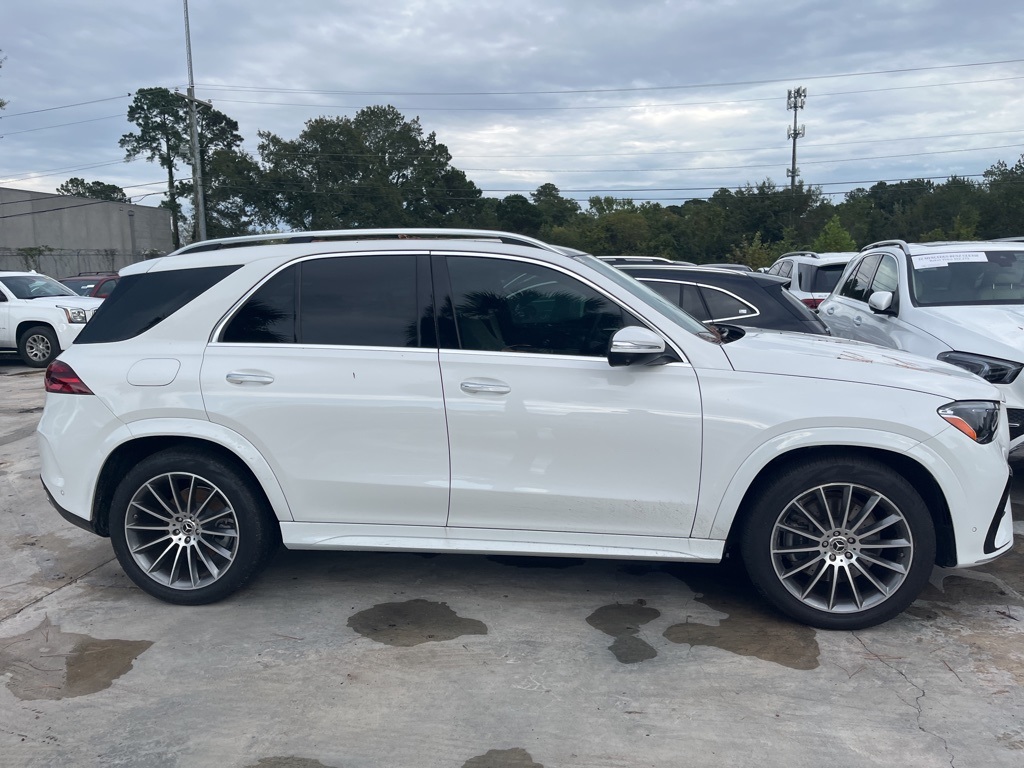 2025 Mercedes Benz GLE 450 4MATIC photo 4