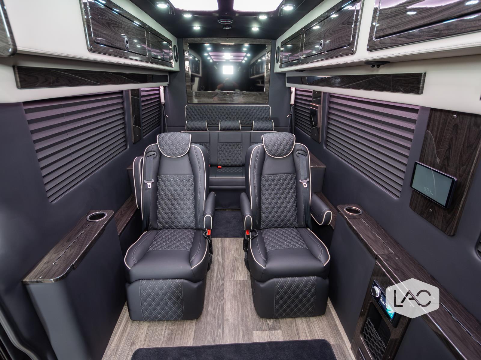 2024 Mercedes Benz Sprinter 3500 photo 9