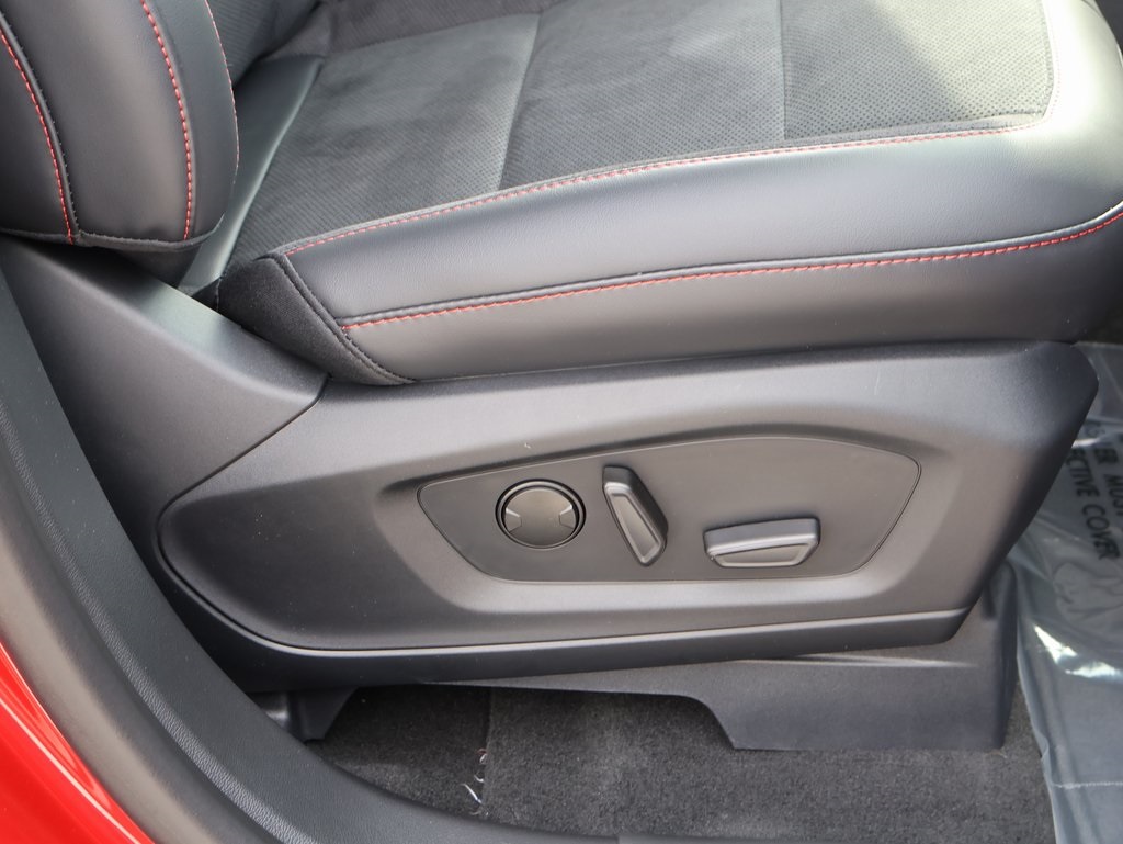 2025 Ford Explorer ST photo 8