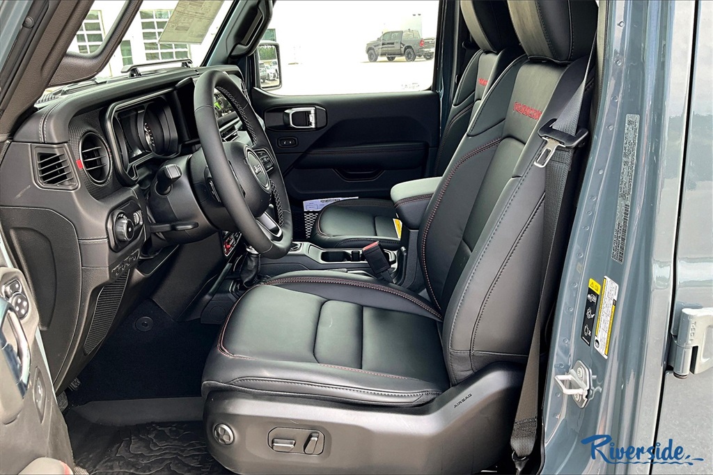 2025 Jeep Wrangler Rubicon X photo 9