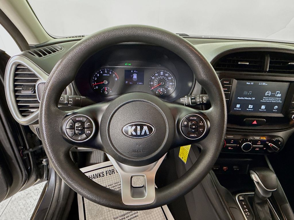 2021 Kia Soul LX photo 13