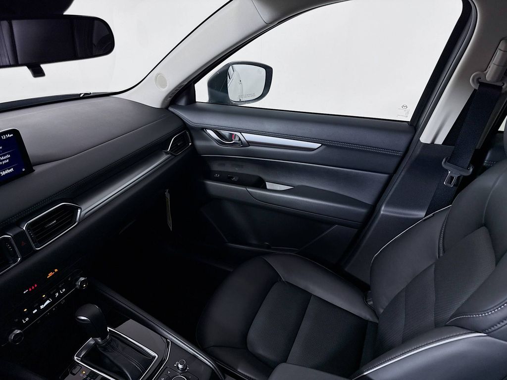 2025 Mazda CX-5 2.5 Select photo 23