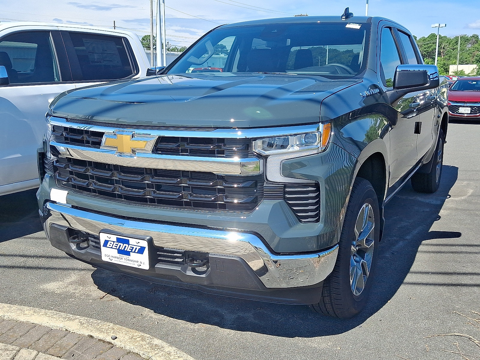 2025 Chevrolet Silverado 1500 LT photo 3