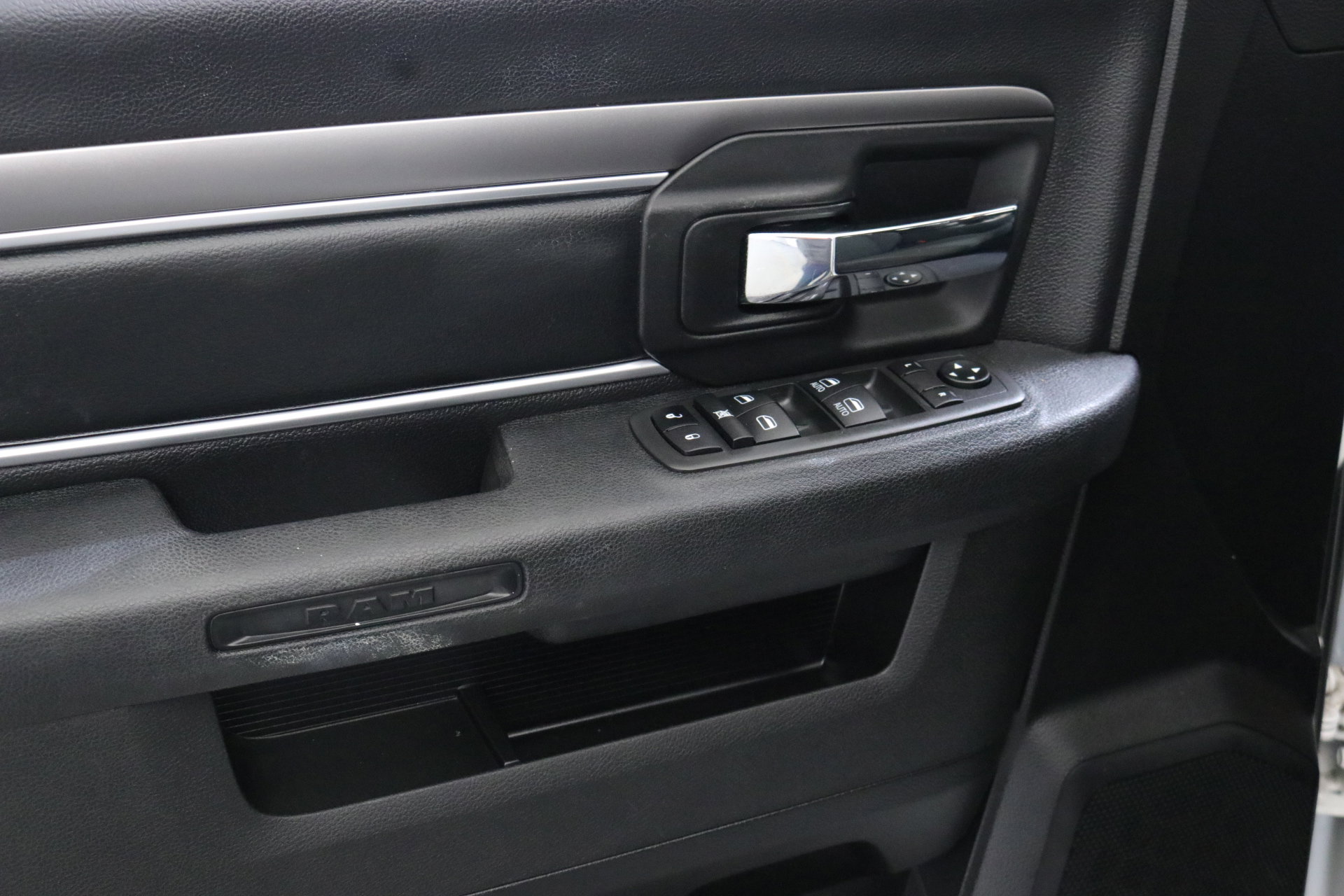 2021 Ram 1500 Classic Warlock photo 17