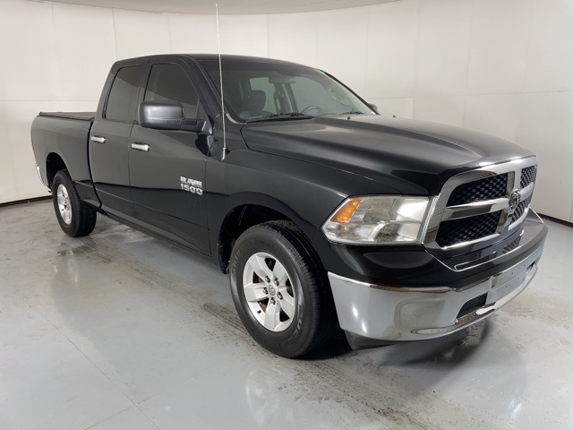 2018 Ram 1500 SLT photo 2