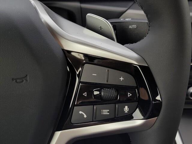 2025 Bmw 230i xDrive photo 13