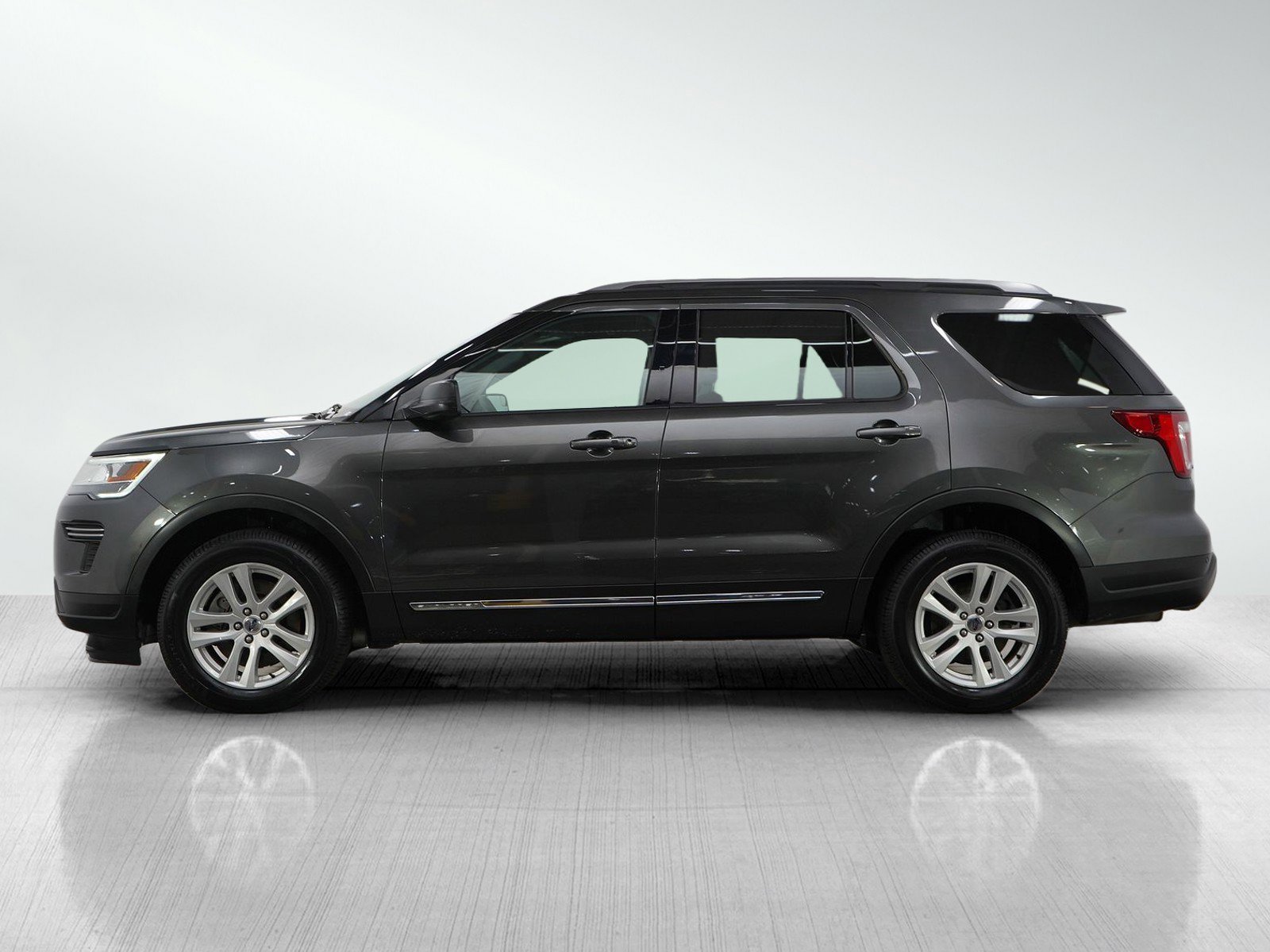 Used 2018 Ford Explorer XLT with VIN 1FM5K8D82JGA79870 for sale in Burnsville, Minnesota
