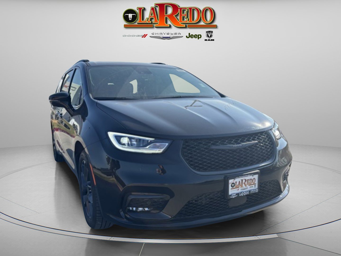 2026 Chrysler Pacifica Limited's photo