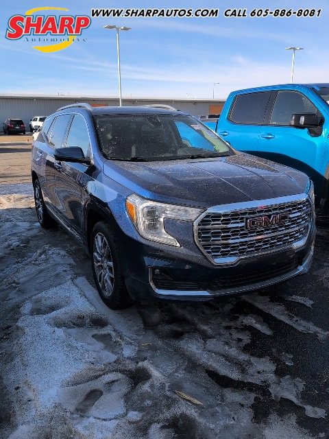 2023 GMC Terrain Denali's photo