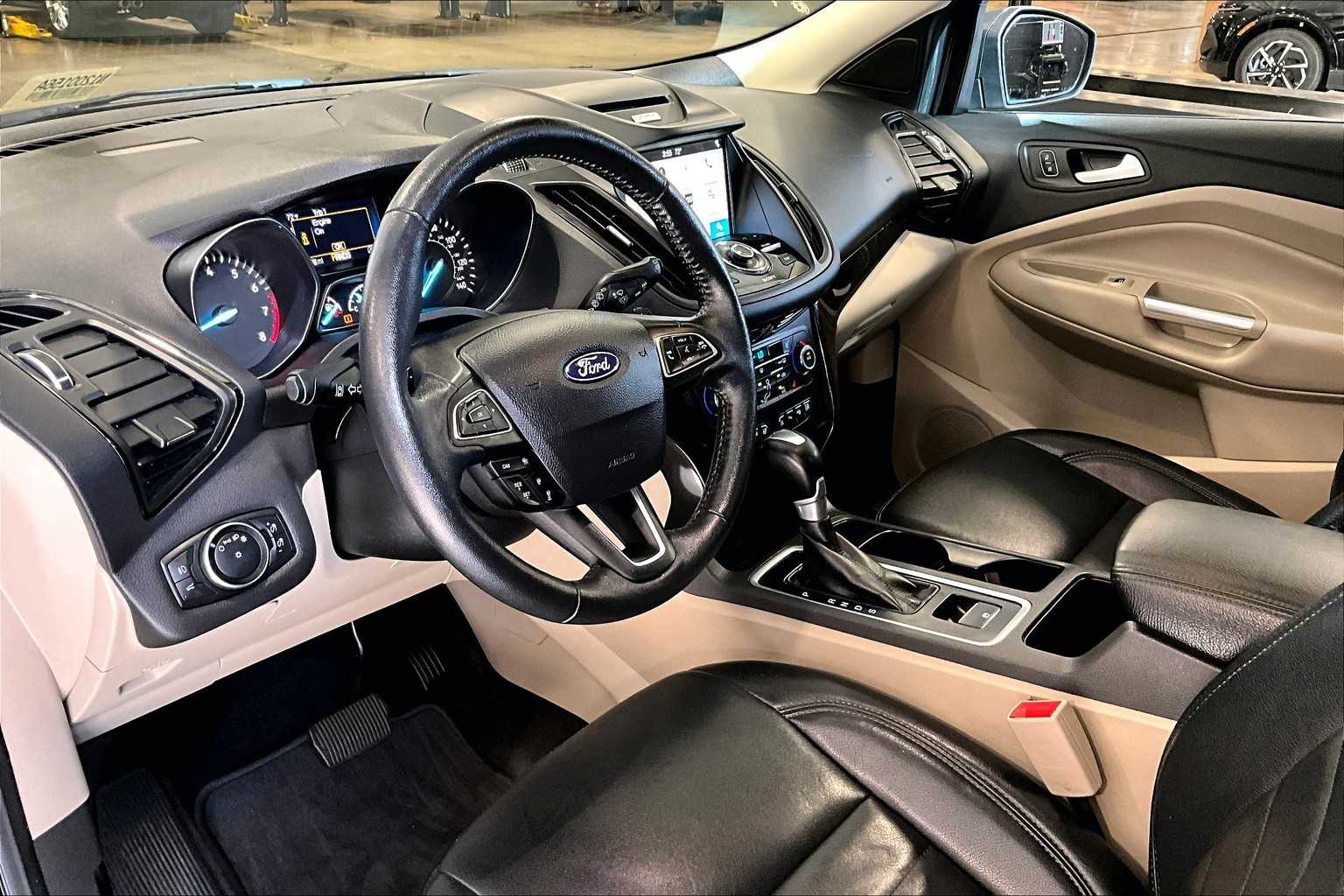 2017 Ford Escape Titanium photo 8