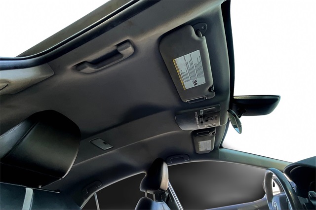 2022 Toyota Camry SE photo 15
