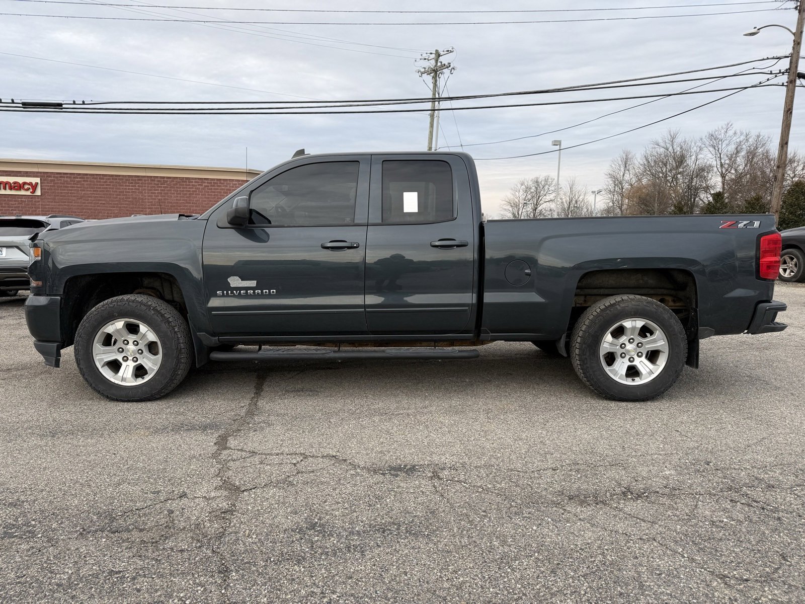 2018 Chevrolet Silverado 1500 LT Z71 photo 3