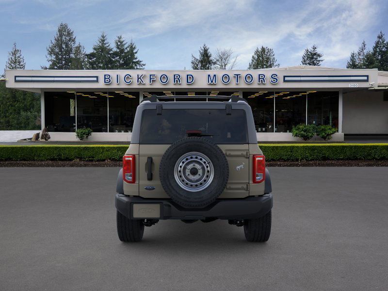 2025 Ford Bronco Base photo 4