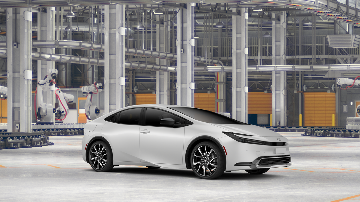 2026 Toyota Prius Plug-in Hybrid XSE photo 14