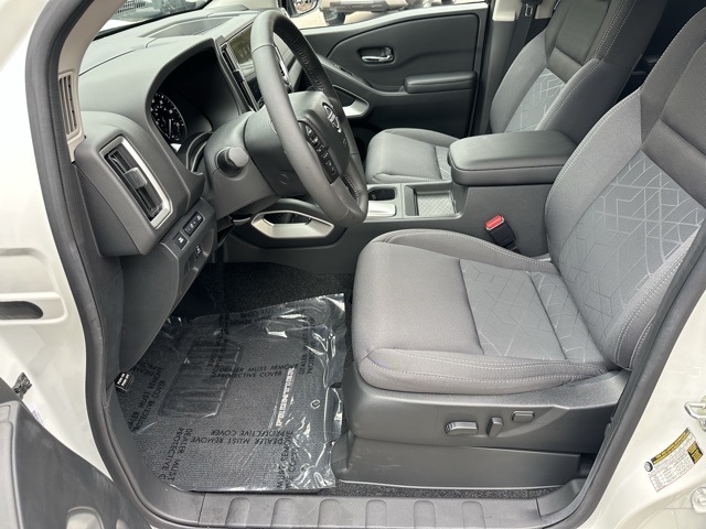 2025 Nissan Frontier Crew Cab SV photo 9