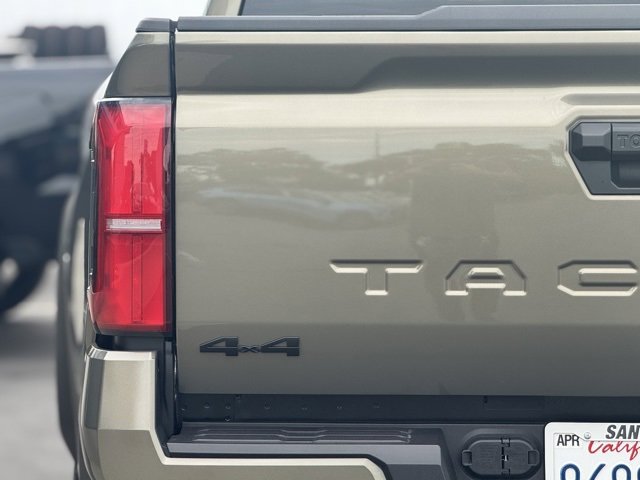 2025 Toyota Tacoma TRD 4x4 photo 6